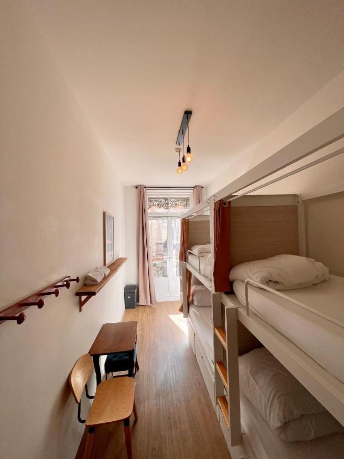Georges Hostel & Cafe Сет Экстерьер фото